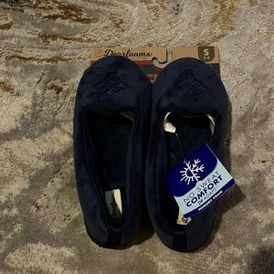 NWT Deerfoam Memory Foam Slippers